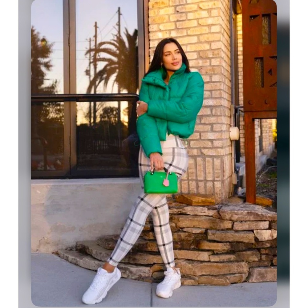 Alo Airlift High-Waist Magnified Plaid Legging